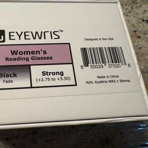 Women's Black Fade Reading Glasses 
new -Attaches to your wrist!